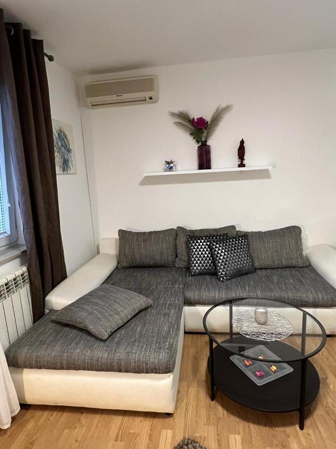 Apartman Lara Zagabria Esterno foto