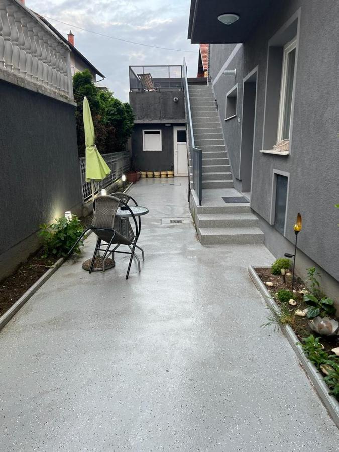 Apartman Lara Zagabria Esterno foto