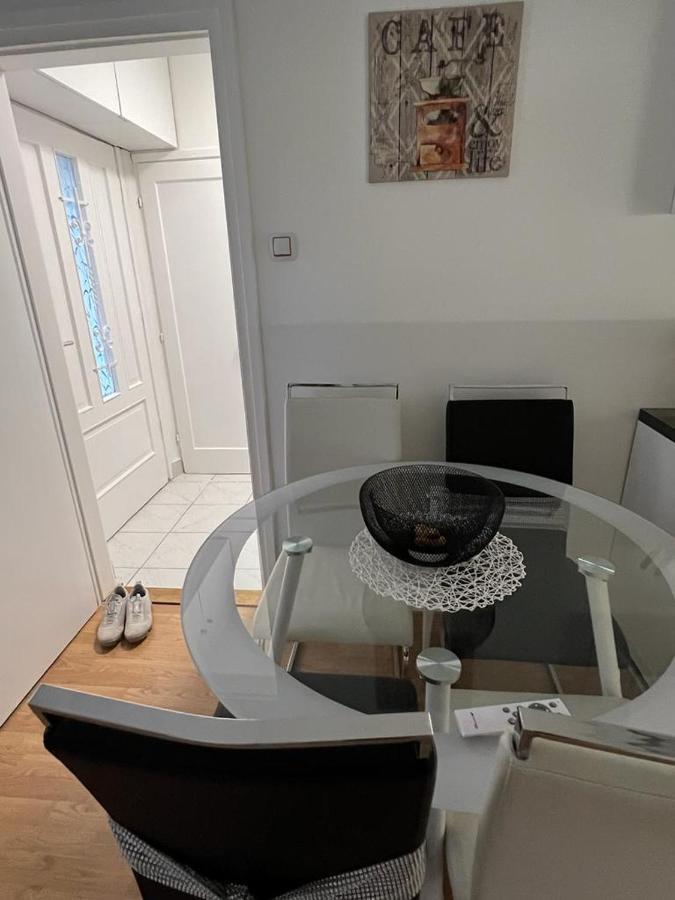 Apartman Lara Zagabria Esterno foto