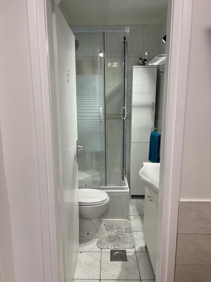 Apartman Lara Zagabria Esterno foto