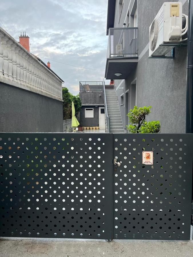 Apartman Lara Zagabria Esterno foto
